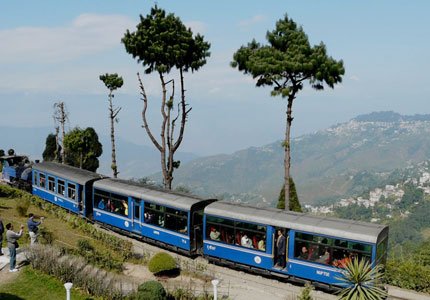 Himalayan Trio: Darjeeling Sikkim Bhutan Tour