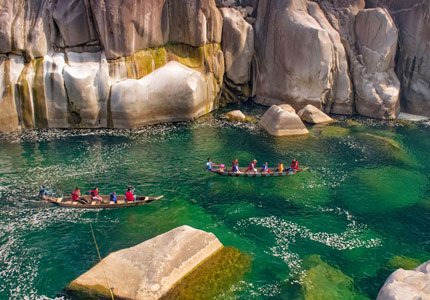 Meghalaya Waterfalls & Hills Tour